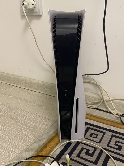 Продам Playstation 5