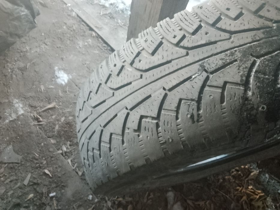 Продам покрышки на 17 в хорошем состоянии