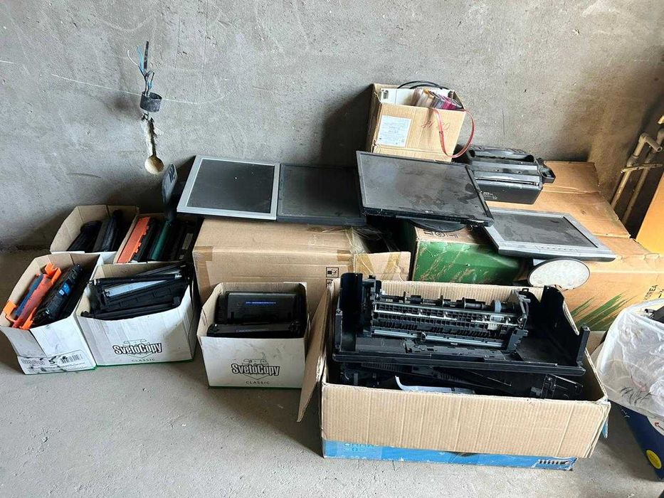 Продам принтеры на запчасти
