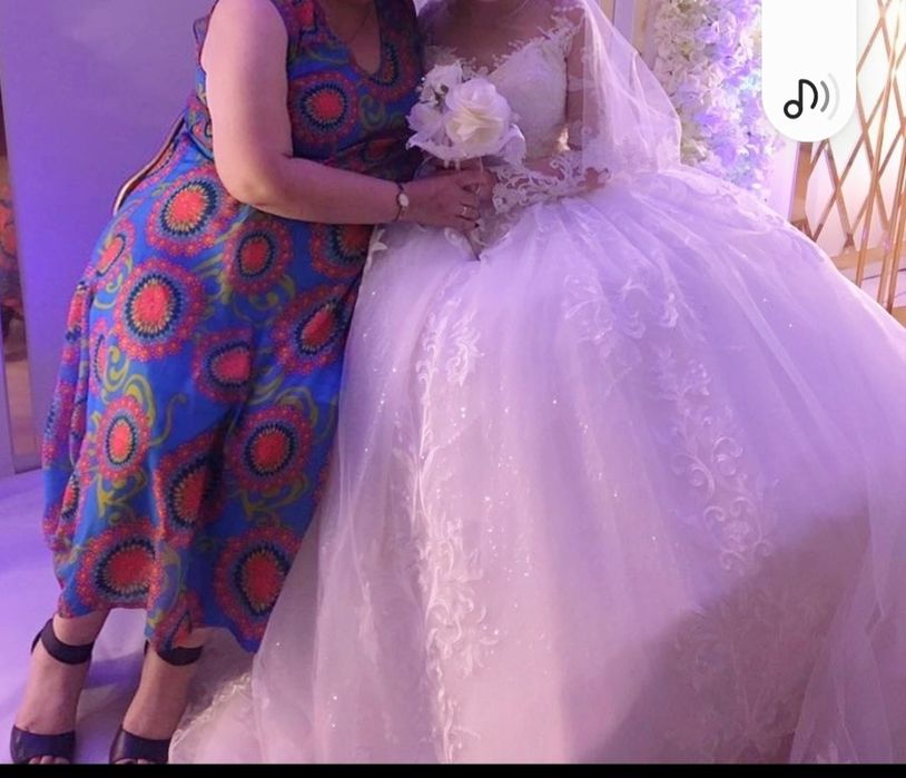 Продам свадебное платье