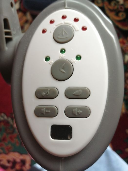 Leagăn electric cu telecomandă și conectare la priză