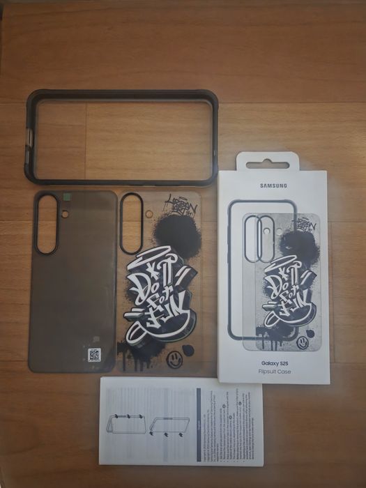 Samsung Galaxy S25 Калъф Flipsuit Rugged