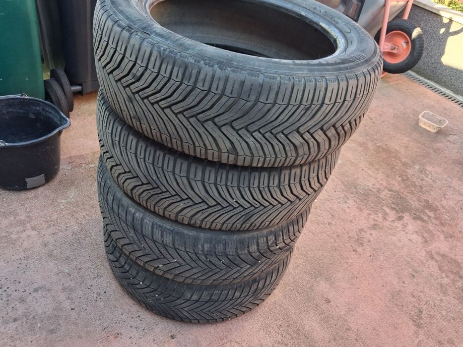 Anvelope all season Michelin 195/55 R16 2 buc., și  Imperial  195/55 R16  2 buc. ,stare bună.