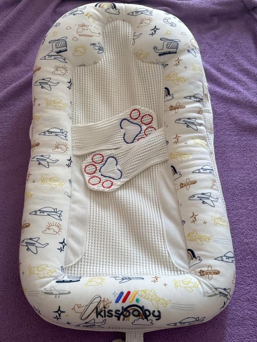 Кокон для малышей до 6 месяцев