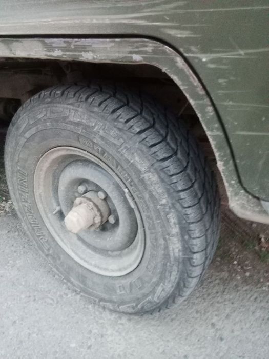 Uaz 3962 . Srochna sotladi 3000$ kami bor