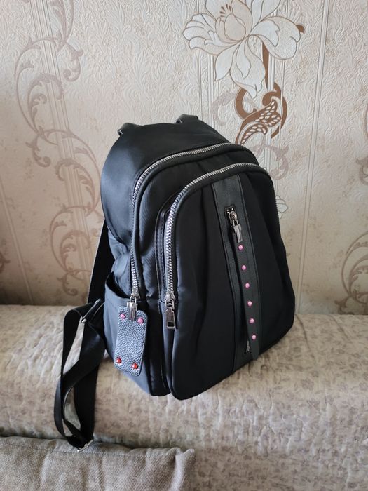 Продам женский рюкзак