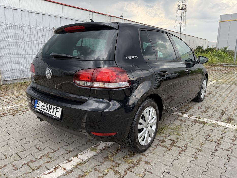 Volkswagen Golf VI