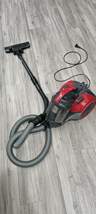 Продам мощный пылесос в идеальном состоянии