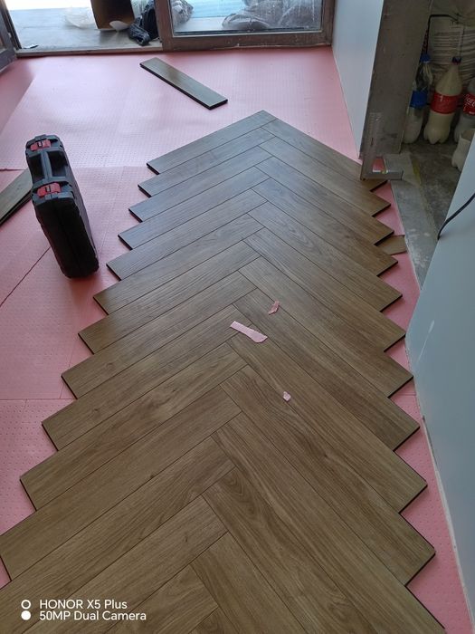 Pol ustasi Laminat naliynoy pol