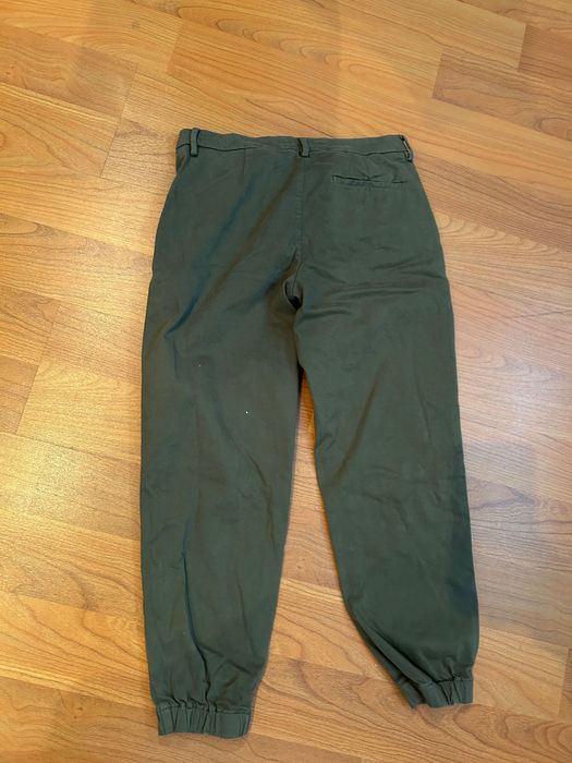 Pantaloni Moschino 50 lei