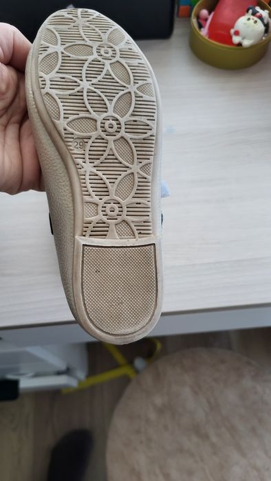 Продам туфли для девочки