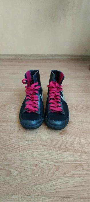 Дамски кецове Nike