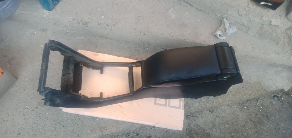 Консоль подлокотник