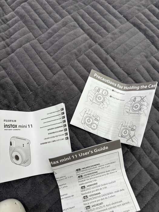 продам instax mini 11