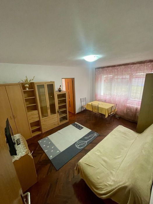 Inchiriez apartament 2 camere in Bistrita, str Artarilor( zona Decebal).