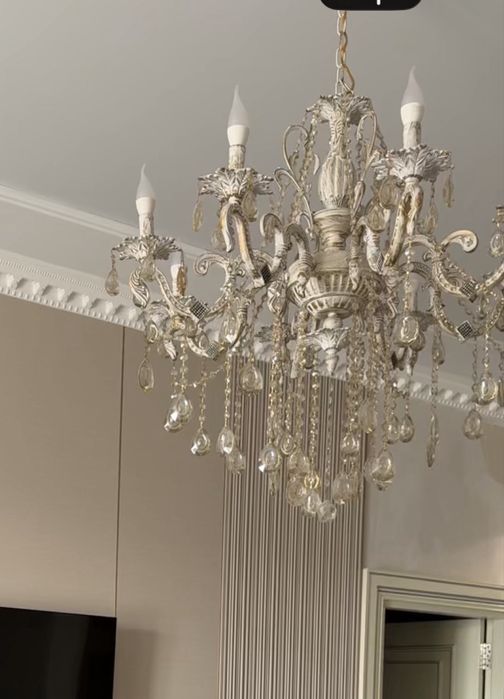 Продается люстра и бра