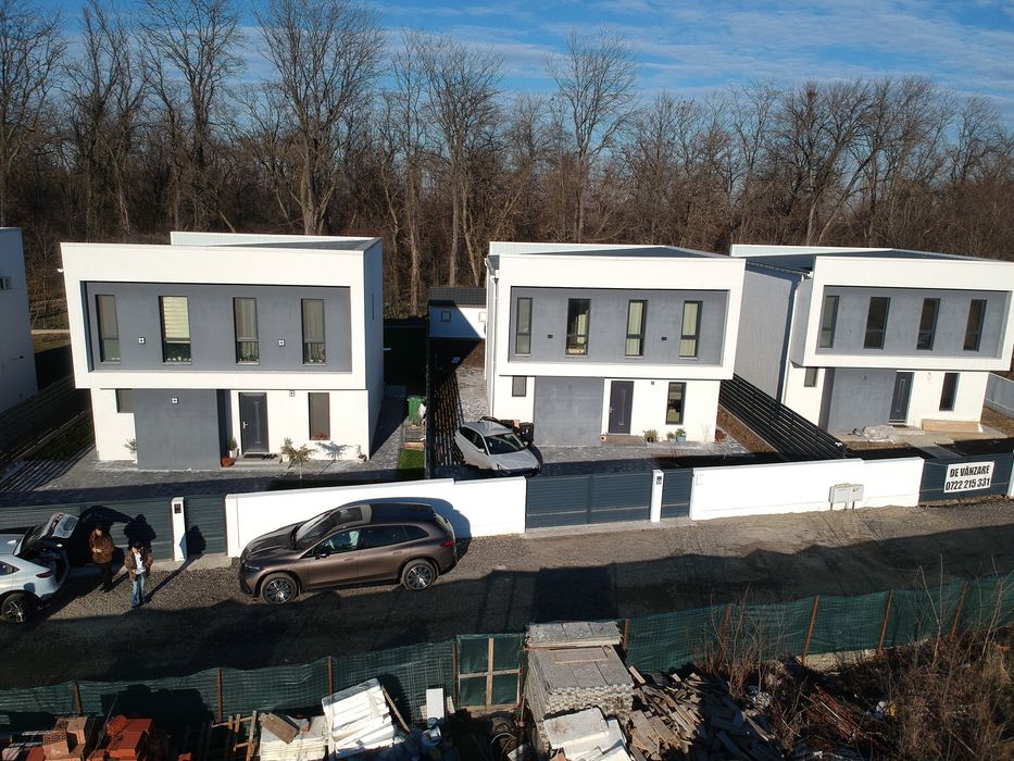 Casa langa parcul Bucov