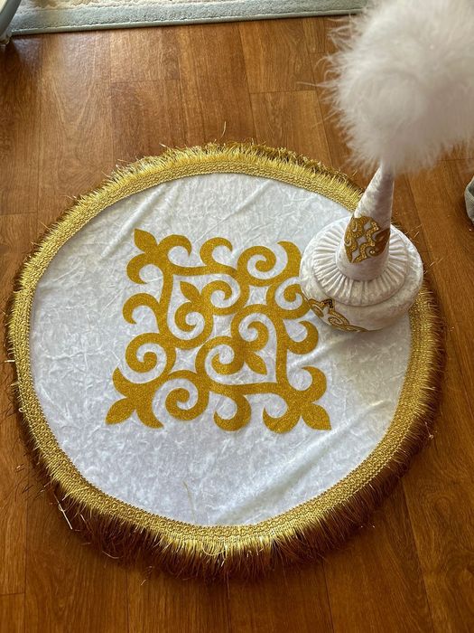 Корпеше и шкатулка для сырга салу