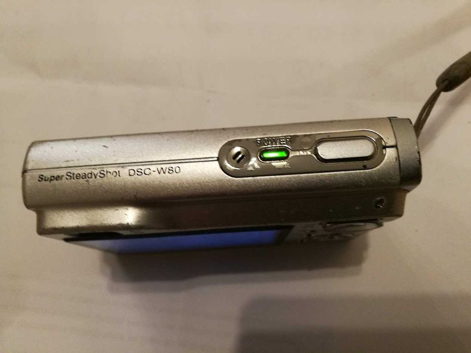 За Части.НИКОН 7.1 мп ,,Sony Cyber-shot Dsc w80