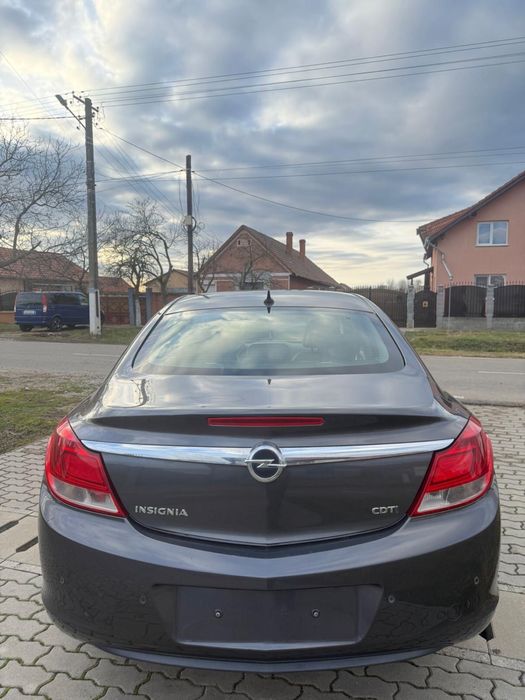 Opel insignia 2011