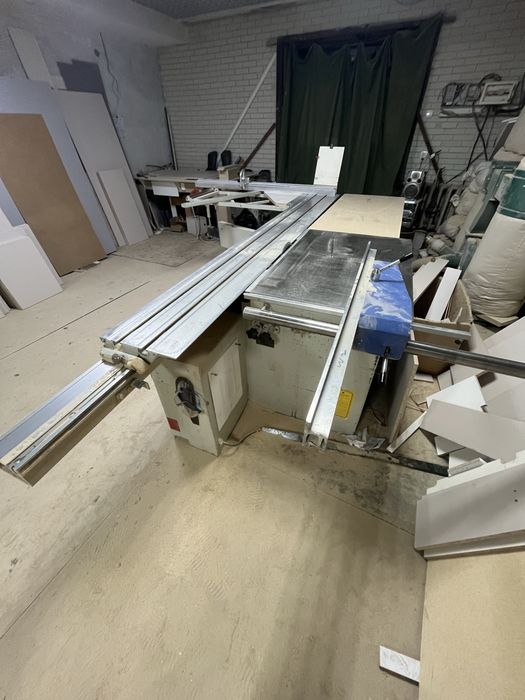 Продам форматно -раскроечный станок