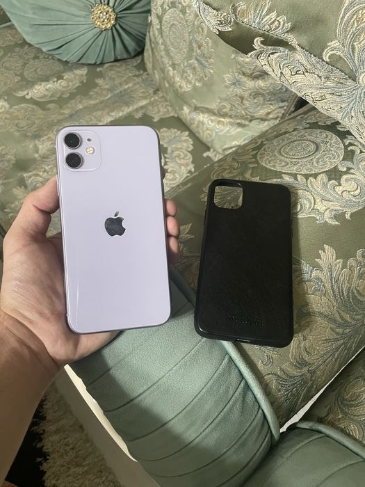 Продам телефон Айфон 11