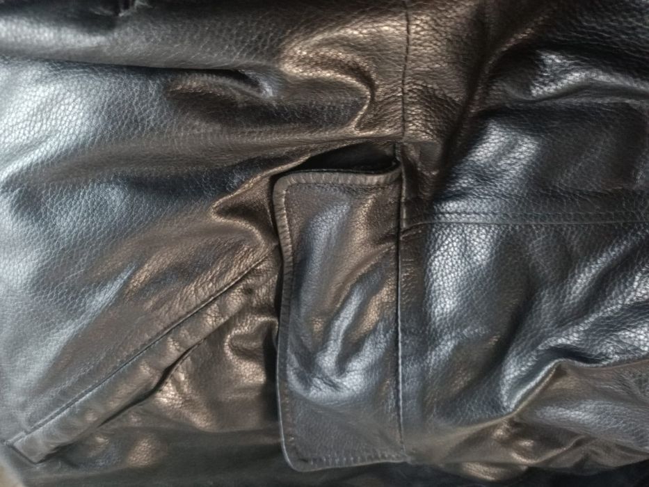 Кожаная куртка черная