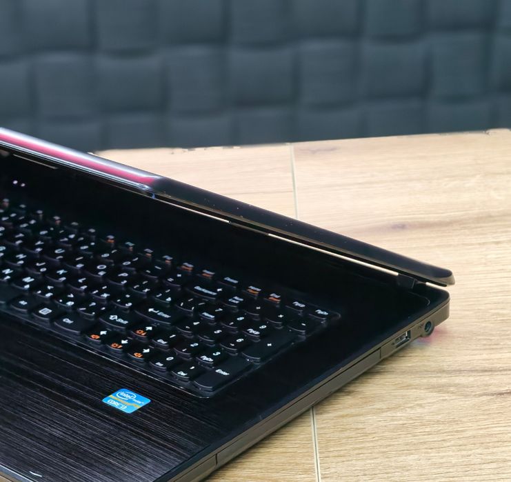 Lenovo i3 laptop sotiladi