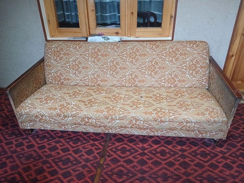 срочно продам диван бу