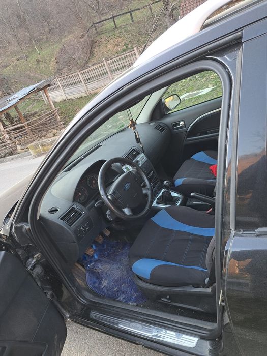 Vând ford mondeo
