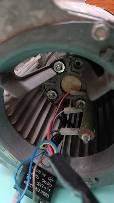 Вытяжка - вентилятор трехскоростной