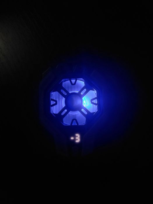 Cooler telefon și manusi