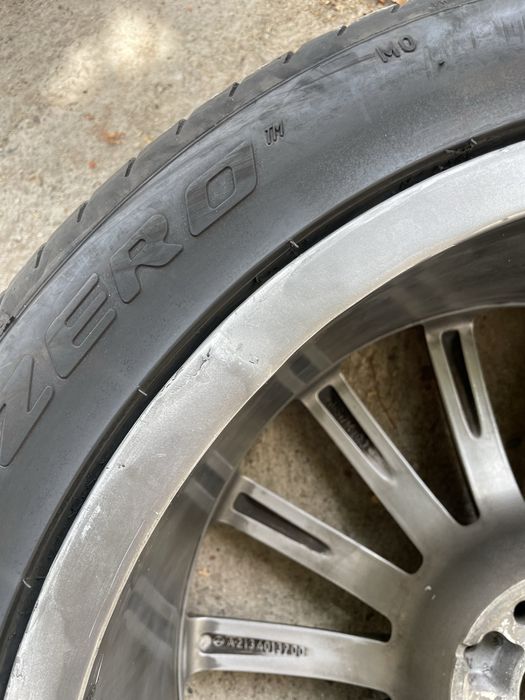 Оригинални AMG джанти Mercedes 20” - с пукнатини