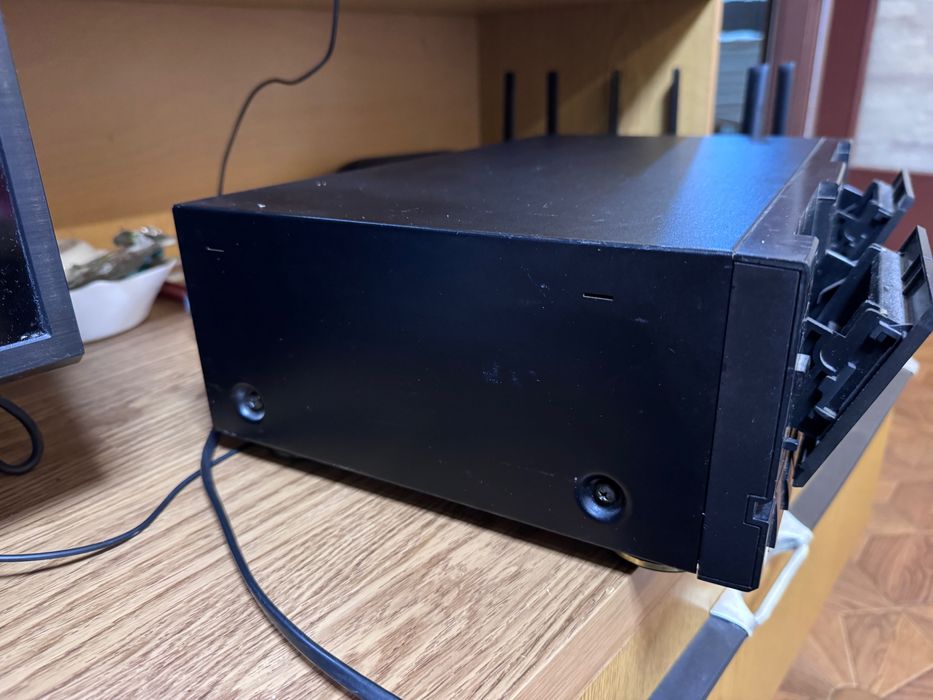 касетофон (tape deck) Universum C46011.