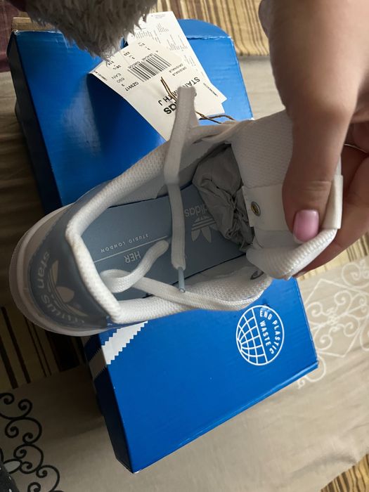 Обувки Adidas Stan Smith J