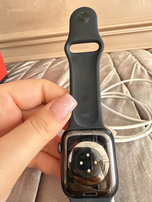Apple watch series 8