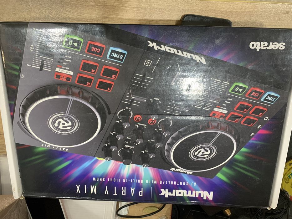 диджейский пульт numark