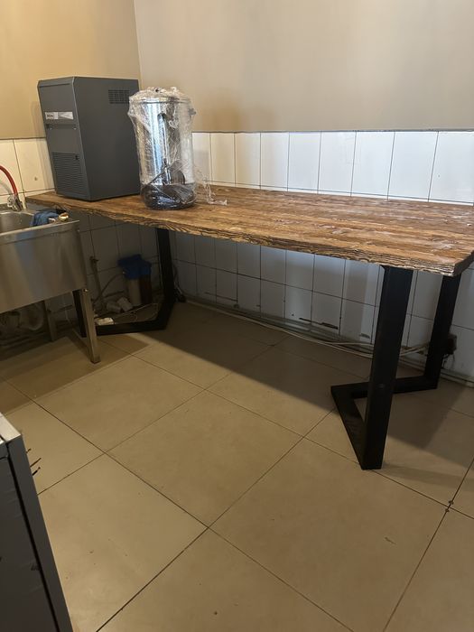 Продам Стол Loft .