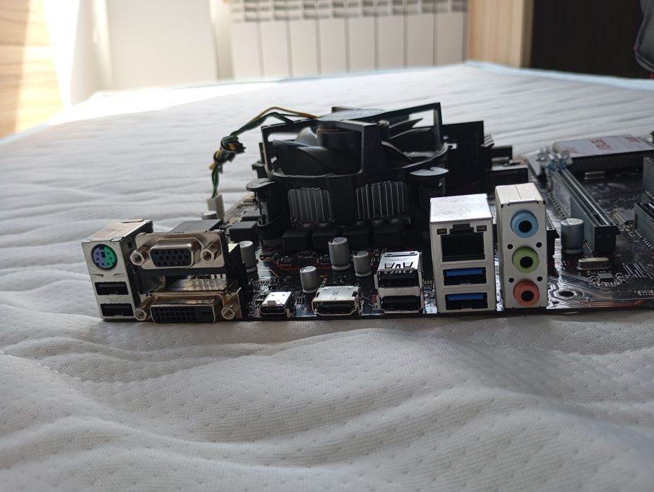 Комплект-Дънна Платка,Процесор,охладител и Ram Памет 8GB