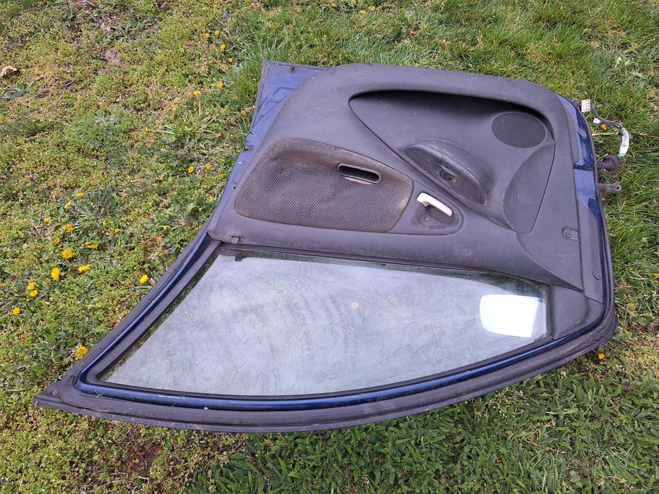 Тойота Ярис 2004г,предна десна оборудвана