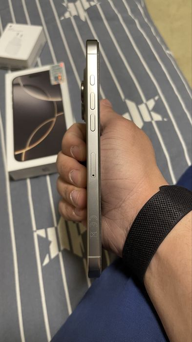 iPhone 16 pro max natural titanium 256