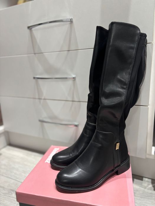 Дамски черни ботуши