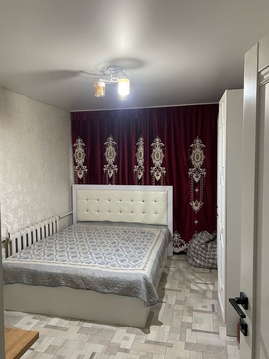 Продаю квартиру трехкомнатную