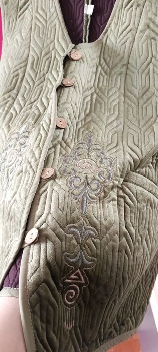 Продам смешанный жилет