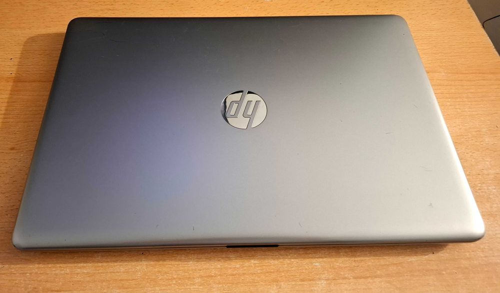 Laptop HP 15.6" i5 12GB RAM HD620 256GB