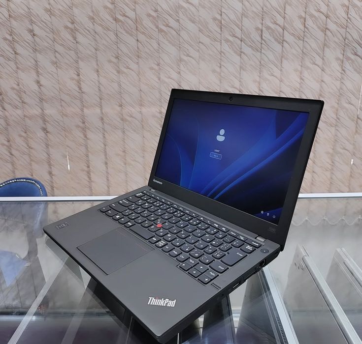 Lenovo thinkpad Чисто нов