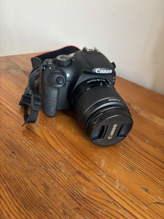 Фотоапарат Canon EOS 1200D и обектив  EFS 18-55mm + 2 обектива