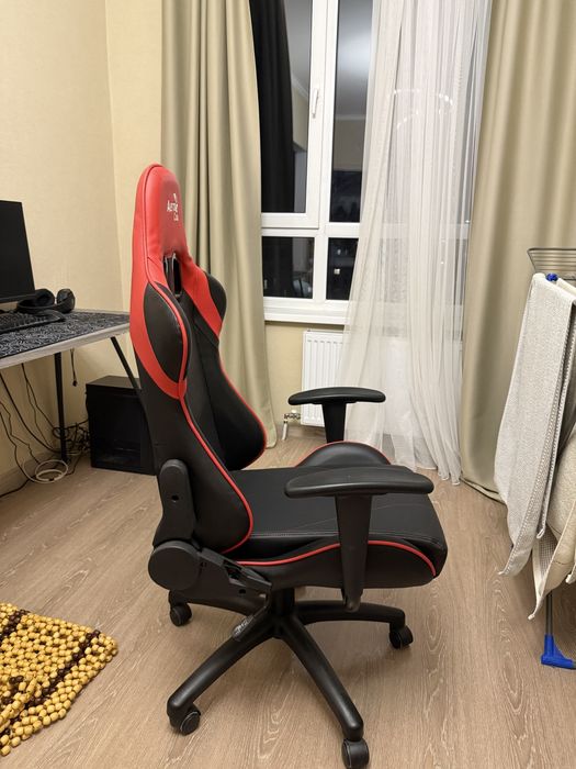 Продам игровое кресло Aerocool AC100 AIR