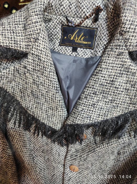 Продам кожаную женскую куртку, пальто