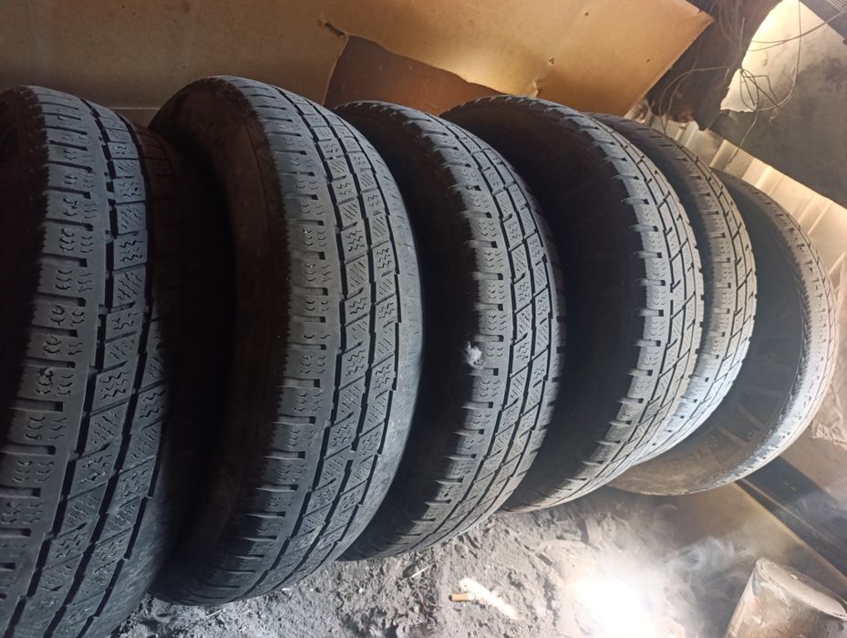 Продам б/у шины в хорошем состоянии